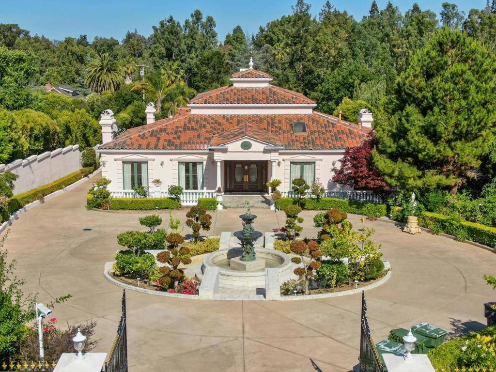 Monte Sereno, CA 95030,15360 Karl AVE