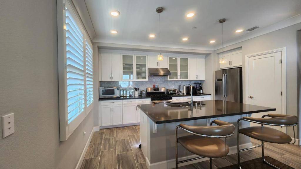 1068 Bigleaf PL #402, San Jose, CA 95131