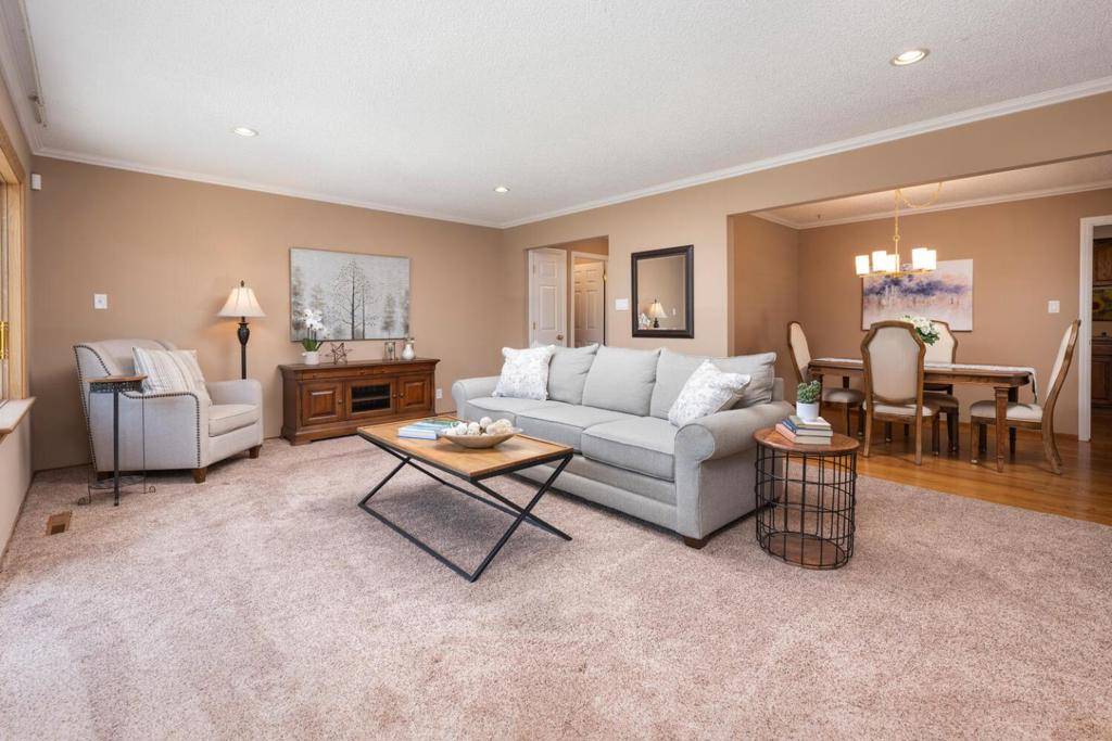 San Bruno, CA 94066,2940 Oakmont DR