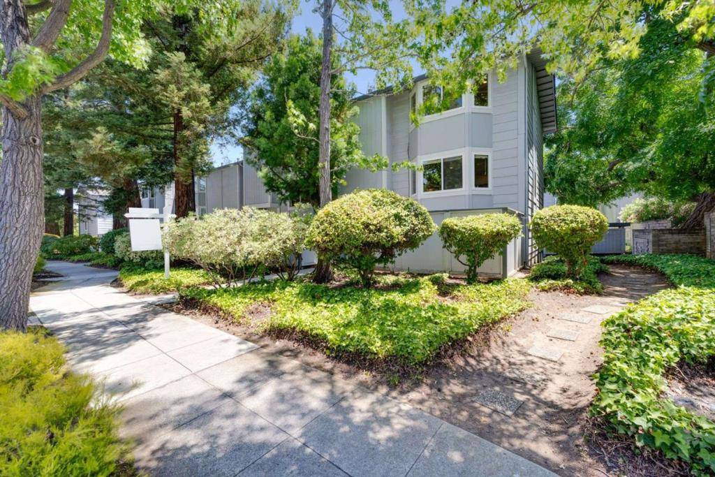829 Montgomery ST, Mountain View, CA 94041