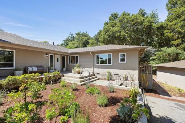 Los Altos Hills, CA 94024,10605 Berkshire DR