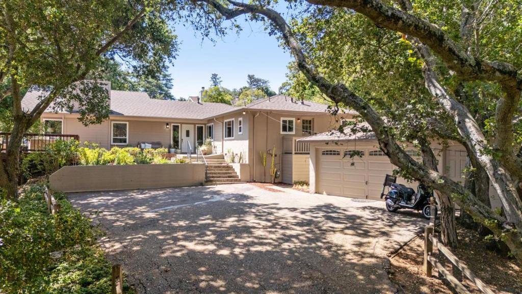 10605 Berkshire DR, Los Altos Hills, CA 94024