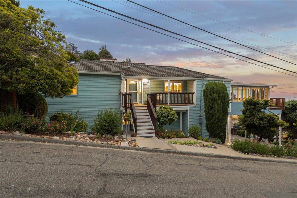 Castro Valley, CA 94546,2204 170th AVE