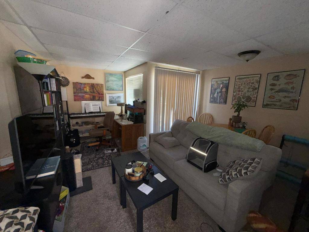 Monterey, CA 93940,910 Wainwright ST