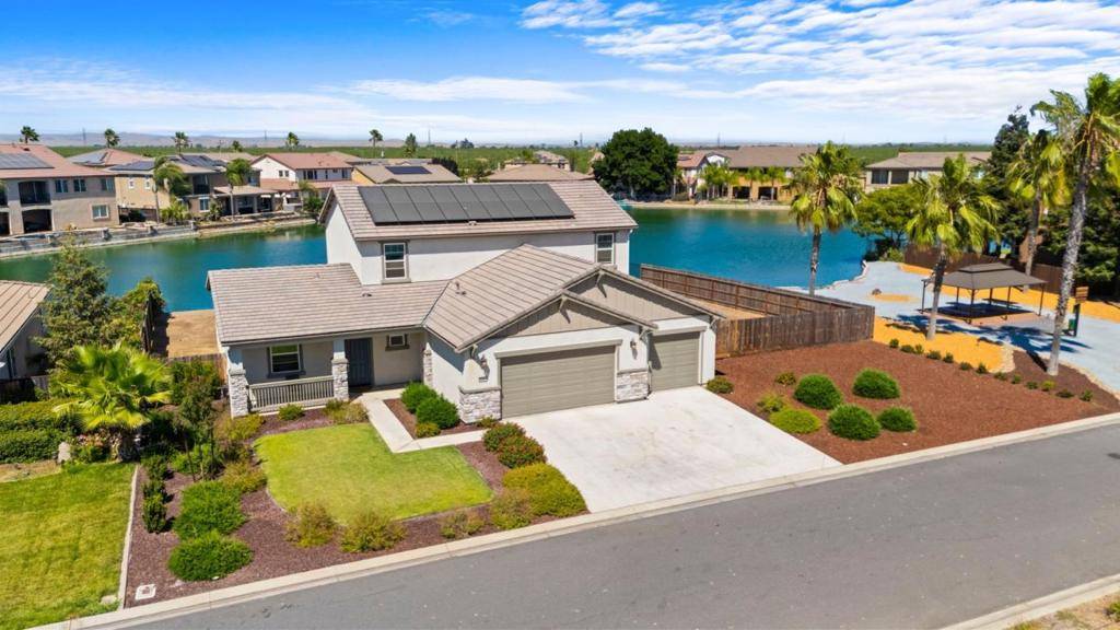 15005 Torrey Pines CIR, Chowchilla, CA 93610