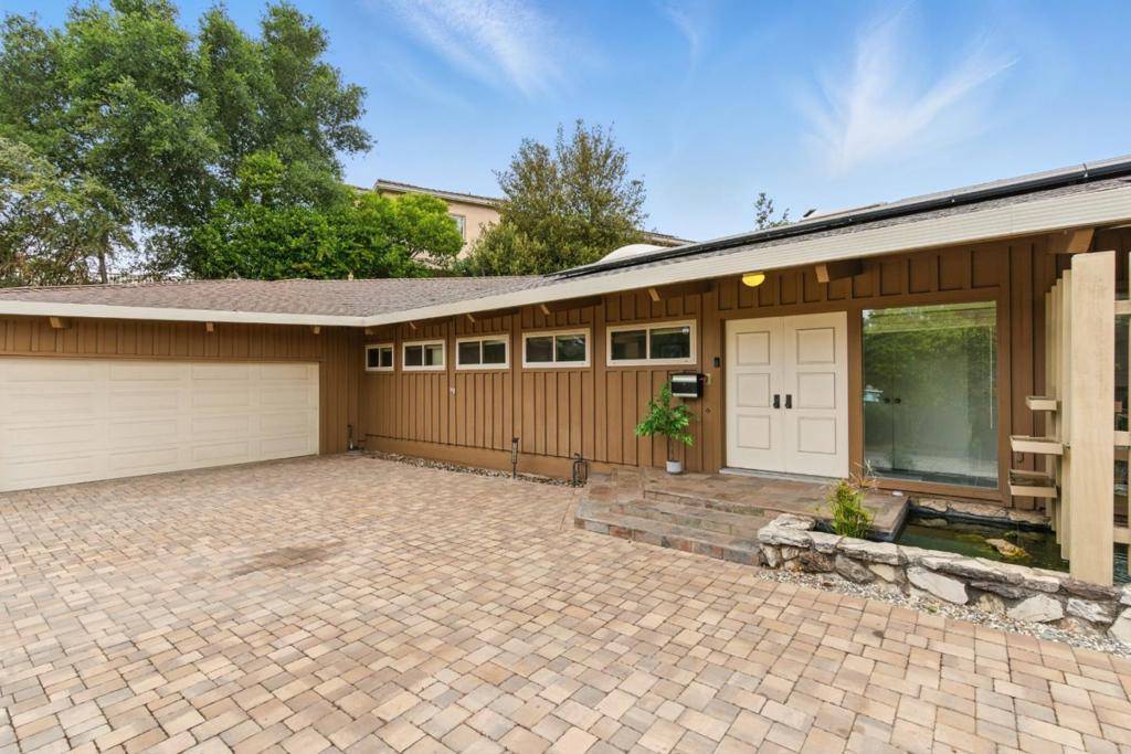 Castro Valley, CA 94546,18009 Laird CT