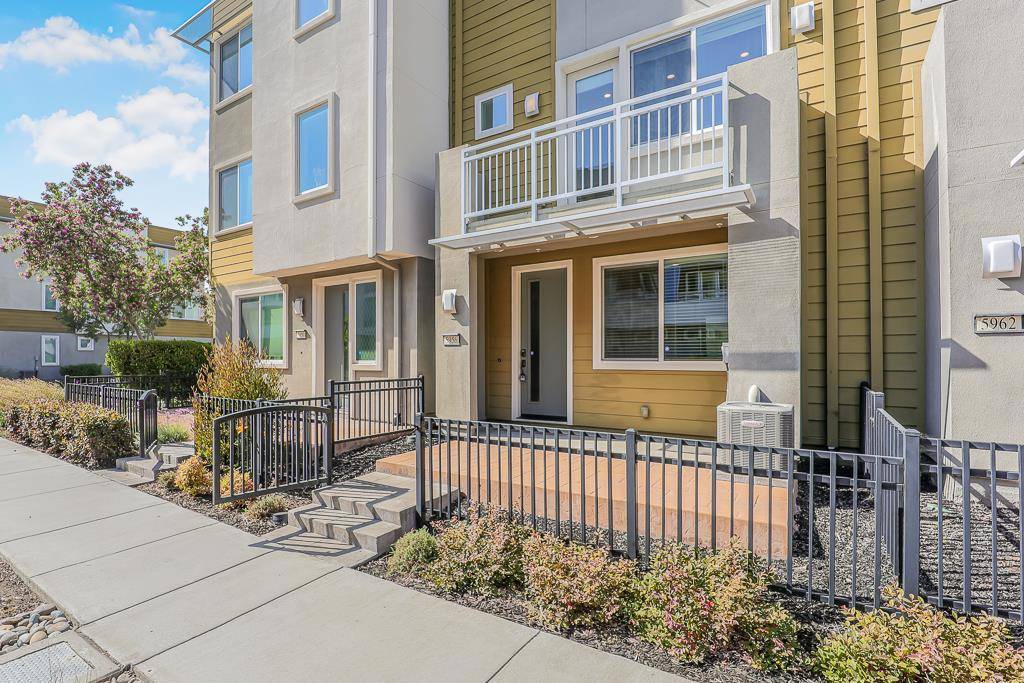 San Jose, CA 95123,5956 Charlotte DR