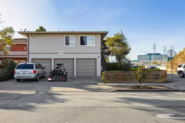 900 Toyon DR, Burlingame, CA 94010