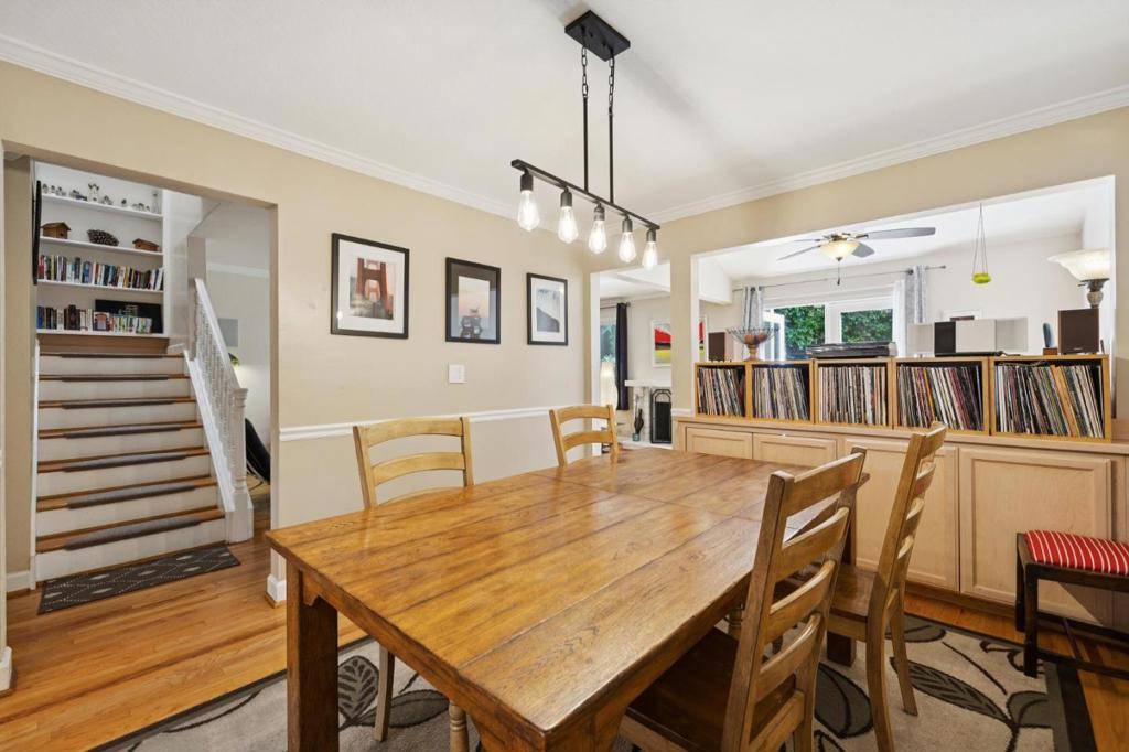 Los Gatos, CA 95032,307 Willow Hill CT