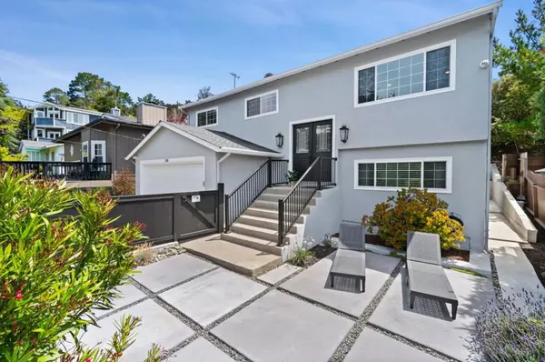 El Granada, CA 94018,330 Avenue Portola