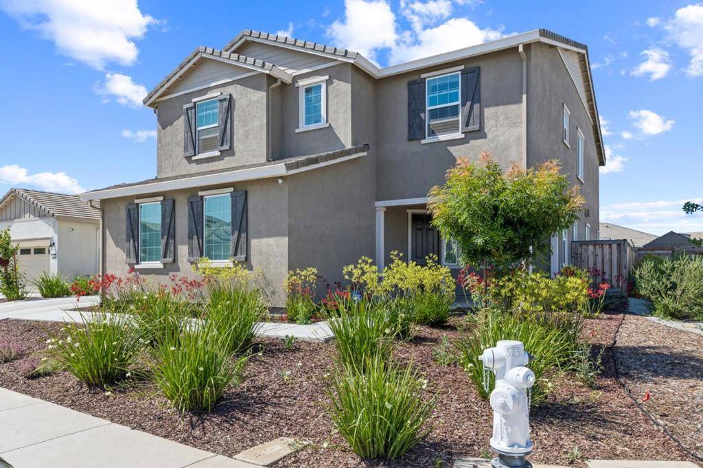 1535 Eisenhower CT, Dixon, CA 95620
