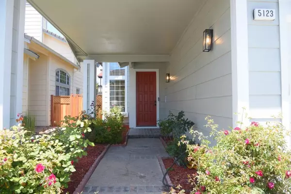 Fremont, CA 94555,5123 Amberwood DR