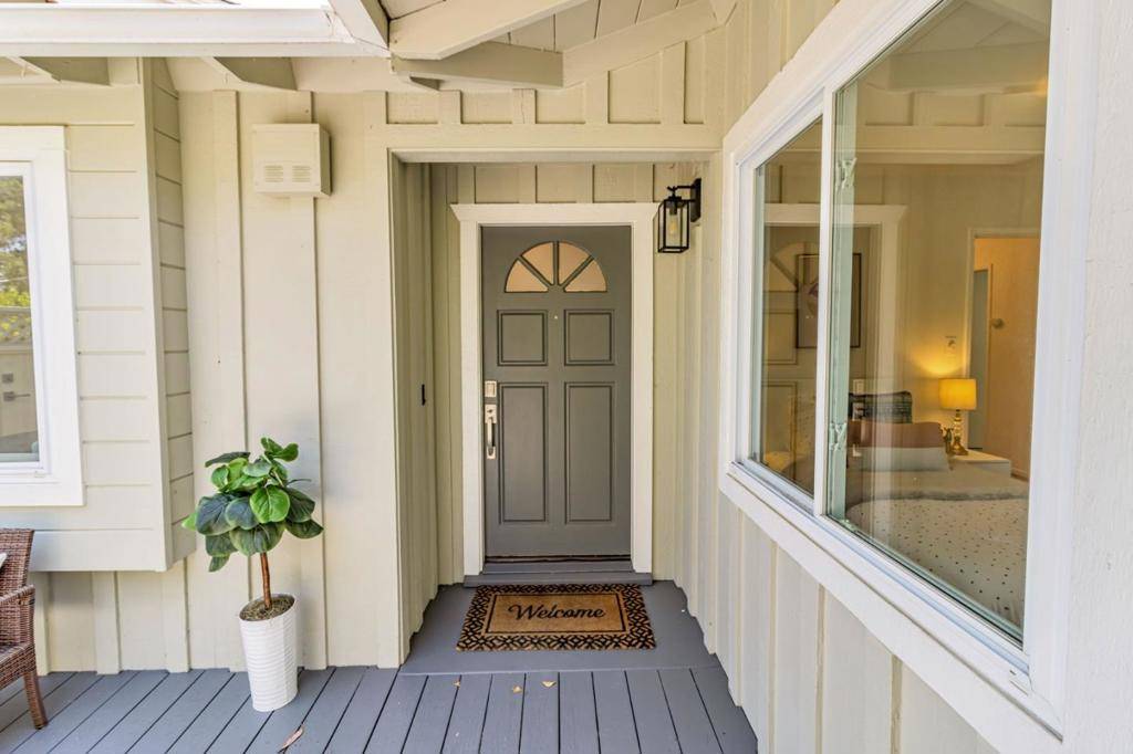 Oakland, CA 94611,6827 Ridgewood DR