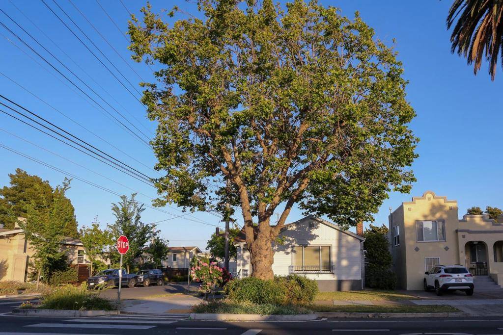Oakland, CA 94605,2570 Havenscourt BLVD