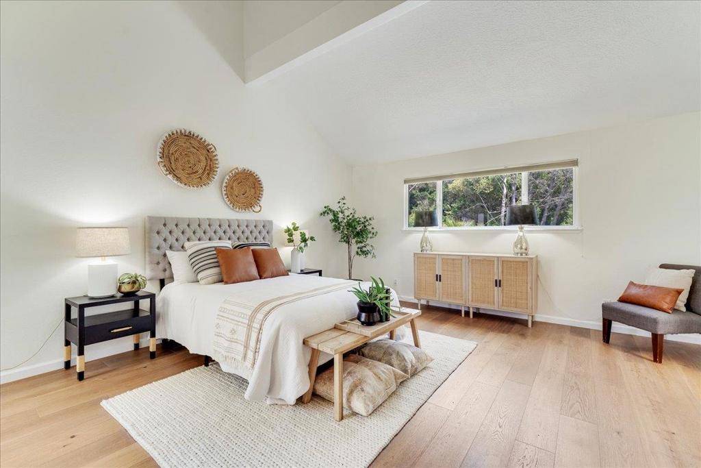 Santa Cruz, CA 95060,334 Lee ST