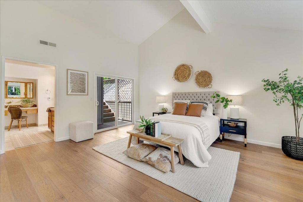 Santa Cruz, CA 95060,334 Lee ST