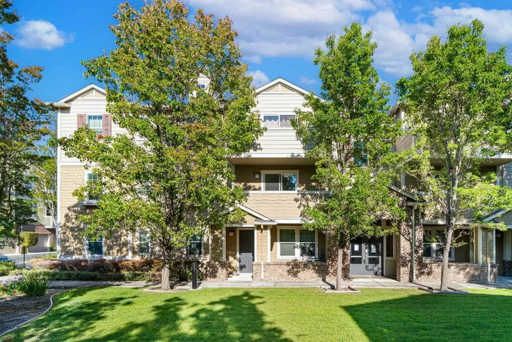 Sunnyvale, CA 94089,1035 Scotia TER #202