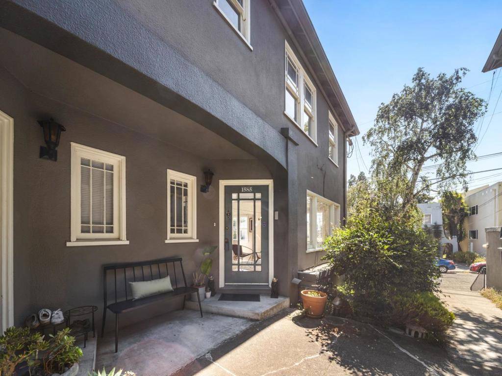Berkeley, CA 94708,1585 Arch ST