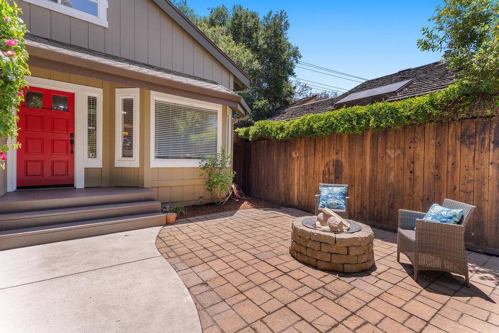 Santa Cruz, CA 95065,204 Oak WAY