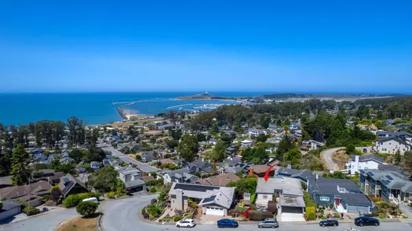 215 El Granada BLVD, Half Moon Bay, CA 94019