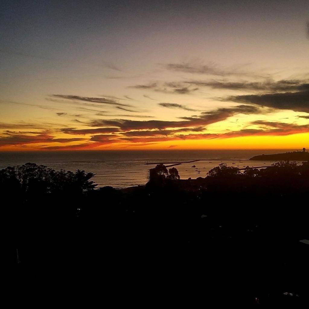 Half Moon Bay, CA 94019,215 El Granada BLVD