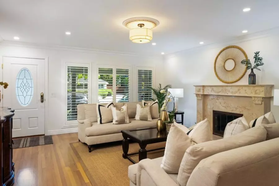 2403 Washington AVE, Redwood City, CA 94061