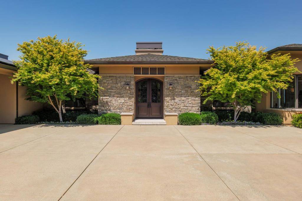 Portola Valley, CA 94028,5 Redberry