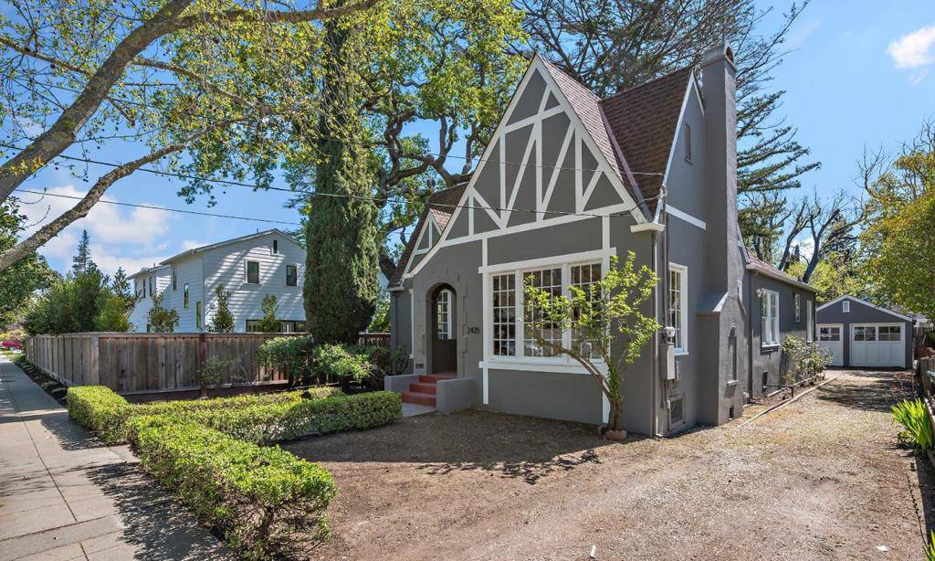 Redwood City, CA 94062,2425 Whipple AVE
