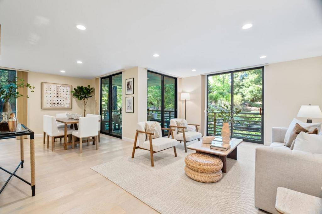 Menlo Park, CA 94025,1100 Sharon Park DR #2