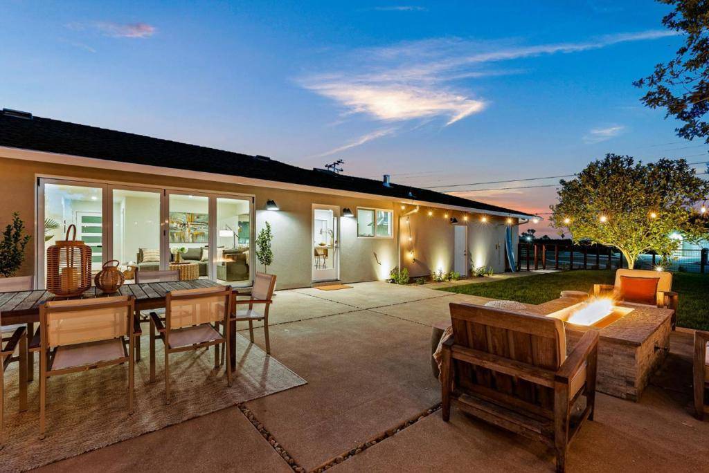 Aptos, CA 95003,880 Pinehurst DR
