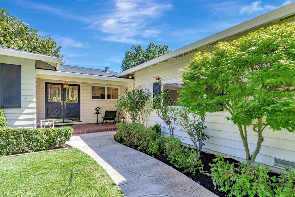 Campbell, CA 95008,1341 E Campbell AVE