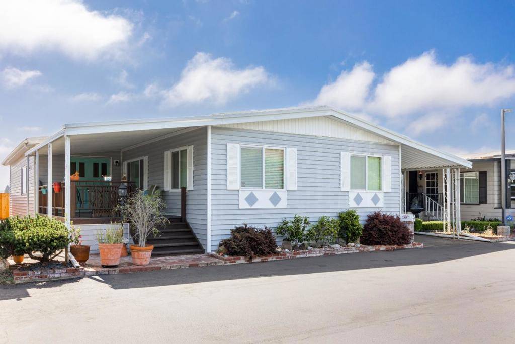 9 Pera DR, Watsonville, CA 95076