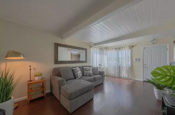 Salinas, CA 93906,547 Chaparral ST