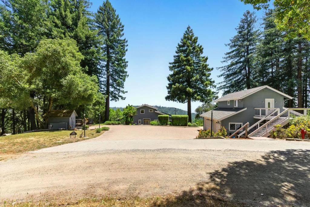 132 Pax Place CT, Aptos, CA 95003