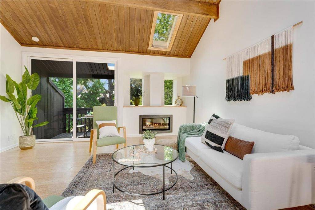 139 Tree Frog LN, Santa Cruz, CA 95060