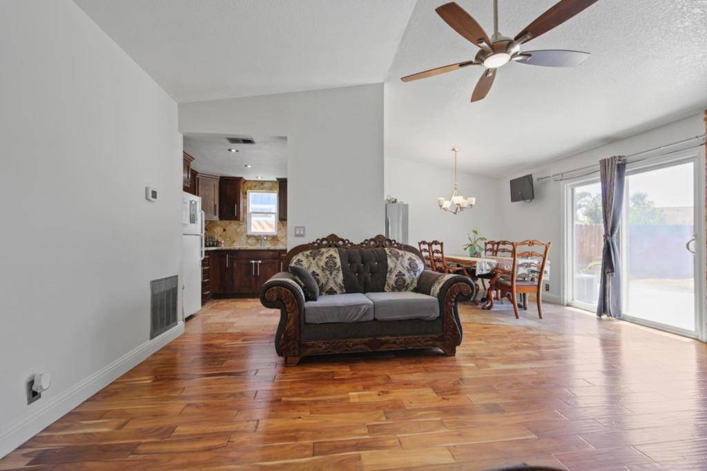 Modesto, CA 95351,1936 Rouse CT