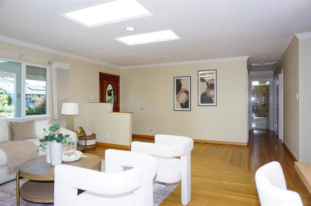 Cupertino, CA 95014,10481 Davison AVE