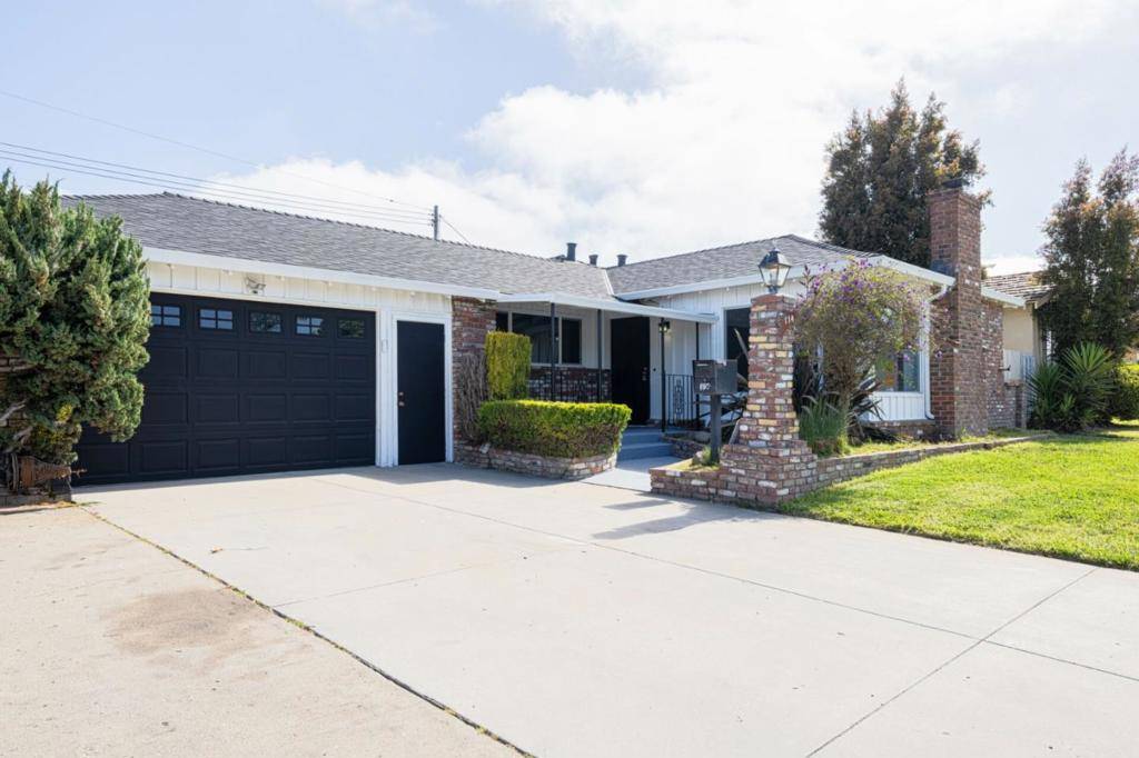 Salinas, CA 93906,114 Iris DR