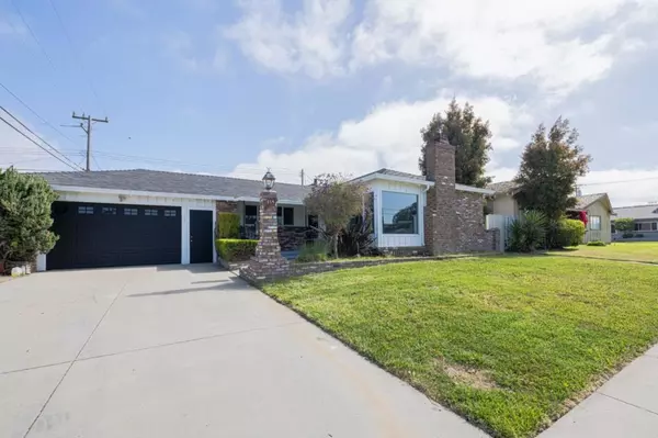 Salinas, CA 93906,114 Iris DR