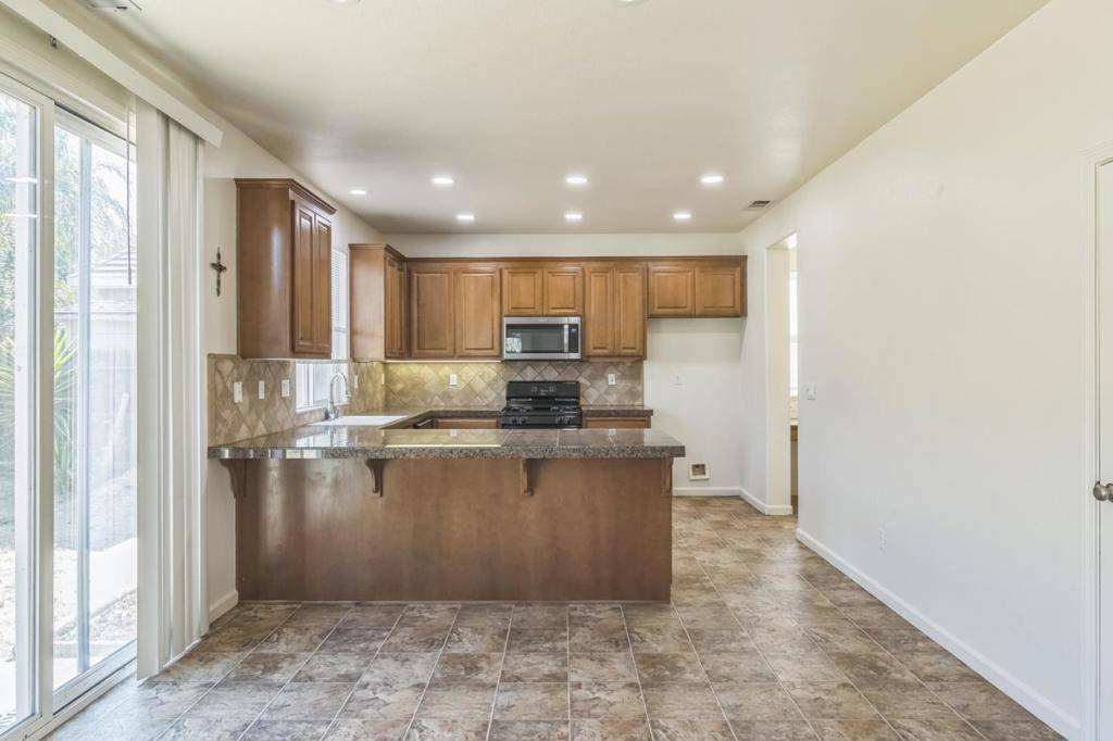 Los Banos, CA 93635,1160 Bellflower WAY