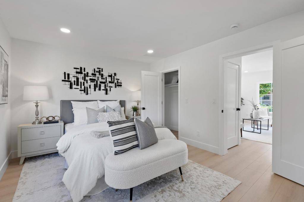 Burlingame, CA 94010,209 Bayswater AVE