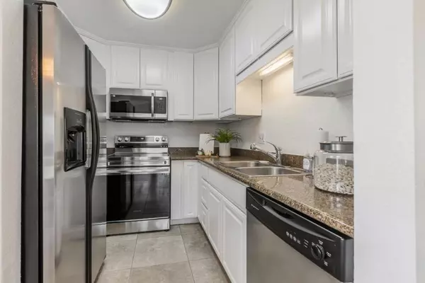 Hayward, CA 94544,32 Astrida DR #2