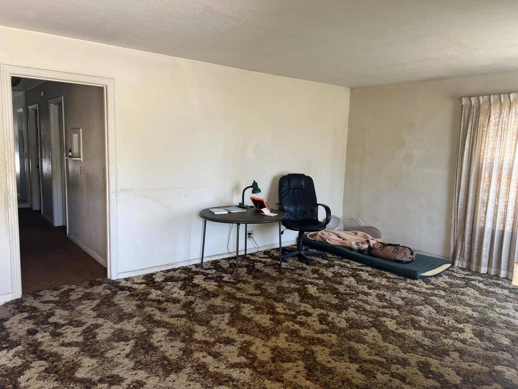 Salinas, CA 93906,1221 Parkside ST