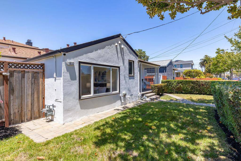 Burlingame, CA 94010,1032 Toyon DR