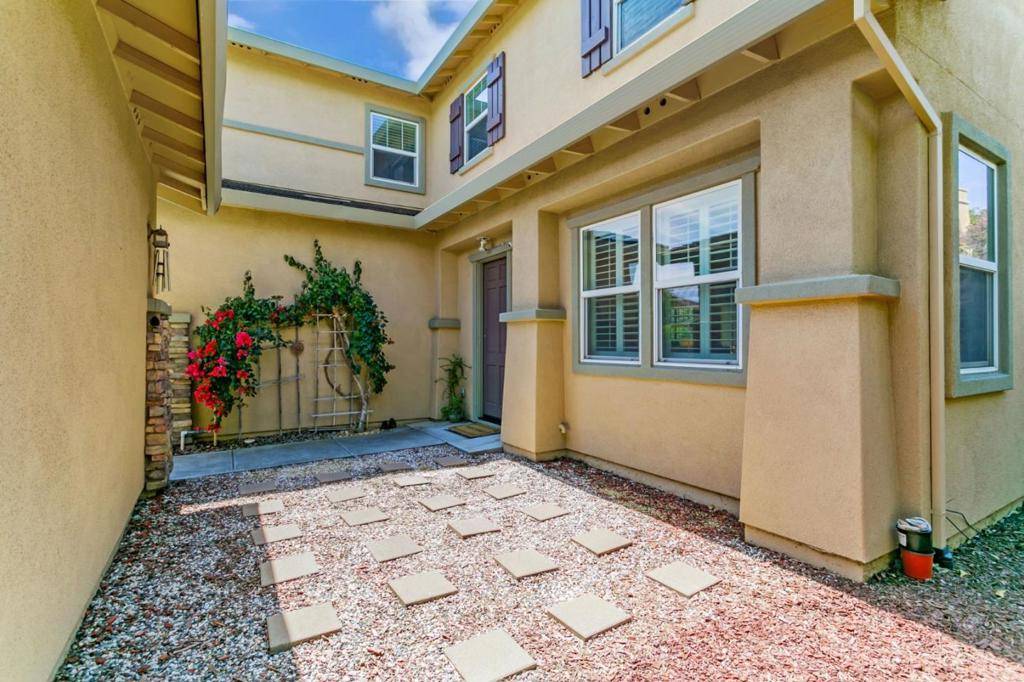Morgan Hill, CA 95037,685 E Central AVE