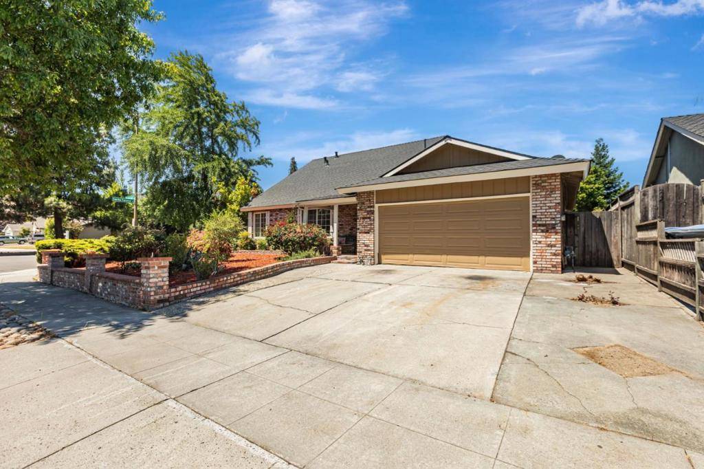 302 Henderson DR, San Jose, CA 95123