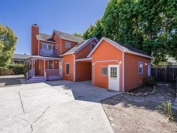 Santa Cruz, CA 95060,807 Laurel ST