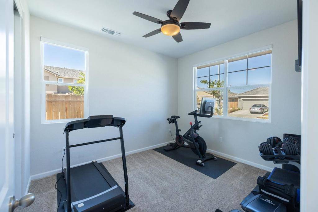 Sacramento, CA 95829,8285 Courage DR