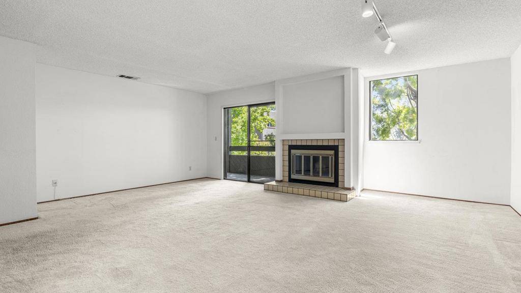 Foster City, CA 94404,780 Sea Spray LN #211