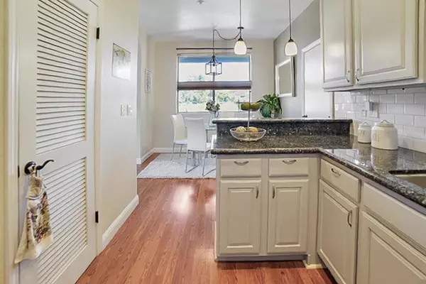 Redwood City, CA 94065,421 Cork Harbour CIR #A